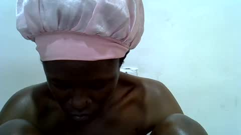 Snapshot of bouncy_vee chatting on June 29, 10:37 am bouncy_vee online show from June 29, 10:37 am