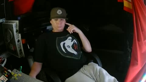 Bowerboi1217 online show from November 27, 12:40 pm