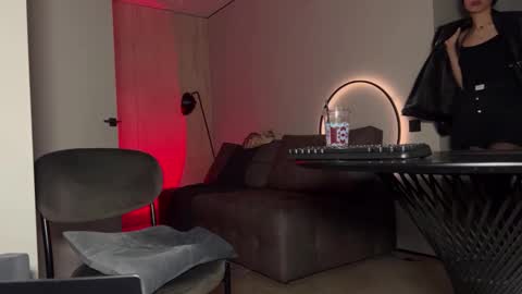 Snapshot of bowtorina chatting on October 11, 9:35 pm Brat and Confident Real Femdon Not for everyone online show from October 11, 9:35 pm