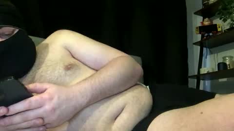 Snapshot of boxerbro123 chatting on April 19, 7:16 pm boxerbro123 online show from April 19, 7:16 pm