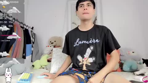 Snapshot of boy_andy__ chatting on February 9, 3:12 pm Aaron online show from February 9, 3:12 pm