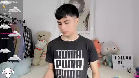 Snapshot of boy_andy__ chatting on February 21, 5:53 pm Aaron online show from February 21, 5:53 pm