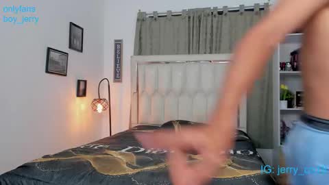 Snapshot of boy_jerry chatting on November 2, 5:21 am boy_jerry online show from November 2, 5:21 am