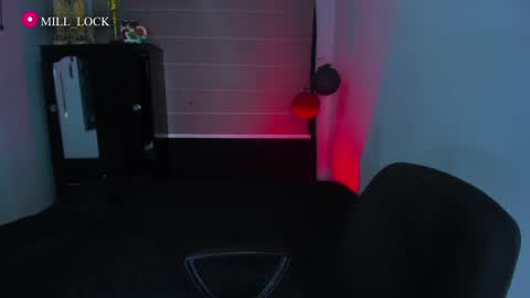 boy_nauthy online show from December 3, 6:59 am