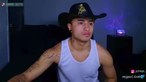 boy_nauthy online show from October 17, 6:38 am