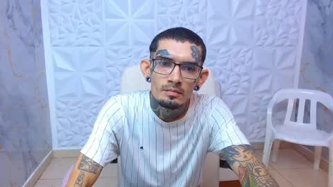 boy_tatto77 online show from May 1, 11:48 am