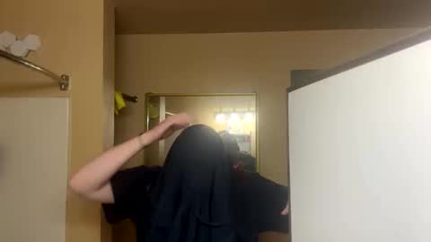 Snapshot of boyandfriend chatting on March 6, 11:58 am clay online show from March 6, 11:58 am