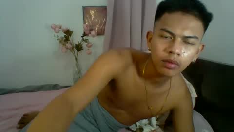 Snapshot of boyax16 chatting on December 12, 8:43 pm boyax16 online show from December 12, 8:43 pm