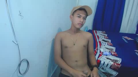 Snapshot of boyax16 chatting on December 28, 12:56 pm boyax16 online show from December 28, 12:56 pm