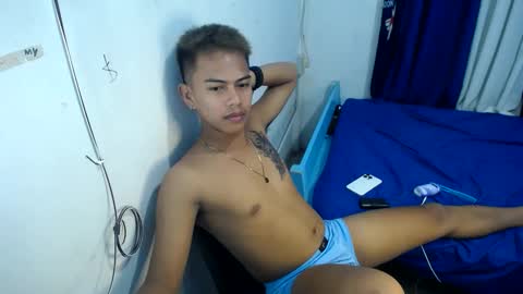 Snapshot of boyax16 chatting on January 9, 2:18 pm boyax16 online show from January 9, 2:18 pm