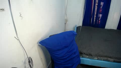 Snapshot of boyax16 chatting on January 22, 5:05 am boyax16 online show from January 22, 5:05 am