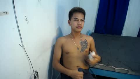 Snapshot of boyax16 chatting on January 24, 10:21 am boyax16 online show from January 24, 10:21 am