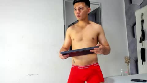 boyhot_mio online show from February 20, 2:52 am