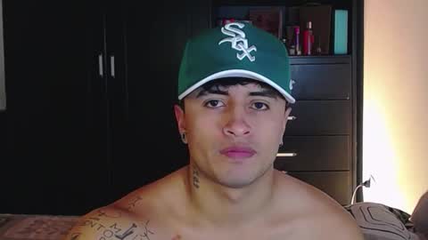 Snapshot of boylatin_777 chatting on February 14, 12:07 am miguel online show from February 14, 12:07 am