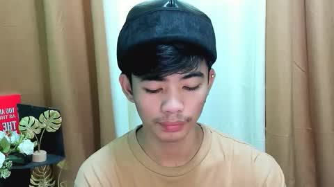 HI IM JAMES DONT FORGET GIVE ME THUMBS UP AND JOIN TO MY FANCLUB online show from November 14, 1:15 am