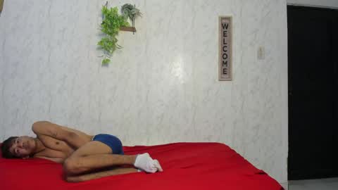 ALEX - TAYLER  -MIKE online show from April 10, 1:33 am