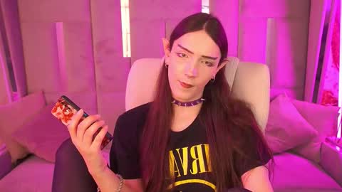 Nova online show from November 12, 11:03 pm