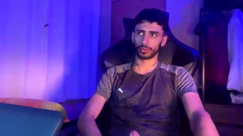 Snapshot of boyzinm2 chatting on September 15, 6:02 am boyzinm2 online show from September 15, 6:02 am