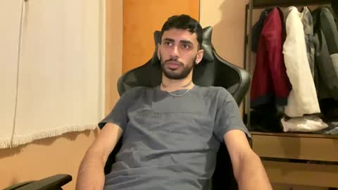 Snapshot of boyzinm2 chatting on September 19, 9:37 pm boyzinm2 online show from September 19, 9:37 pm