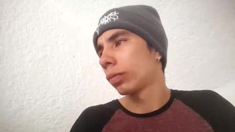 Snapshot of brad_pito02 chatting on November 17, 5:19 pm brad_pito02 online show from November 17, 5:19 pm