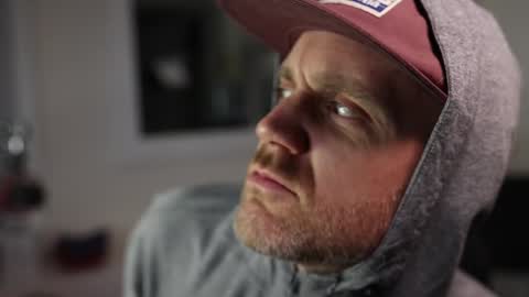 BradBronton online show from December 19, 4:45 am