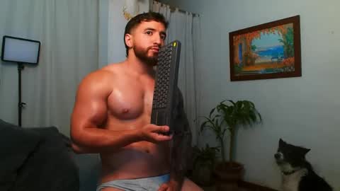 Snapshot of bradley_martinez chatting on April 22, 11:28 pm Bradley Martinez online show from April 22, 11:28 pm