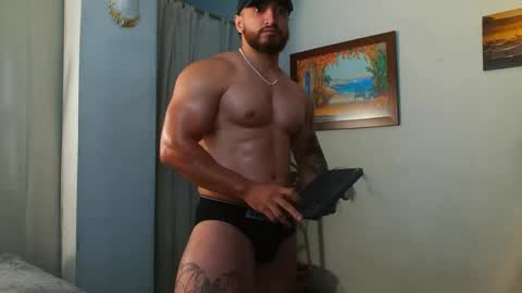 Snapshot of bradley_martinez chatting on April 23, 10:01 pm Bradley Martinez online show from April 23, 10:01 pm