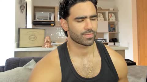 bradleymartin7 online show from October 18, 3:35 pm