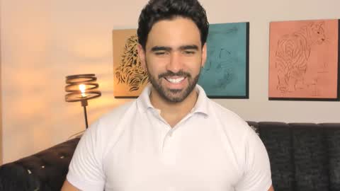 bradleymartin7 online show from March 18, 6:44 pm