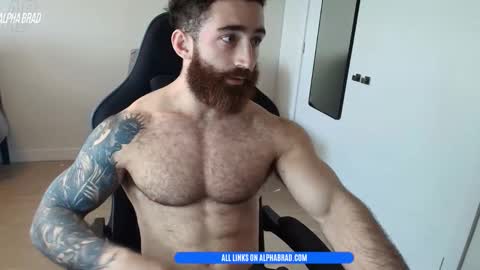 Snapshot of bradtrainn chatting on May 18, 4:57 pm bradtrainn online show from May 18, 4:57 pm