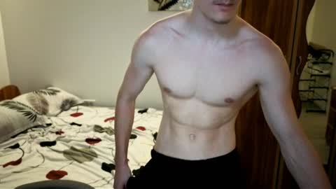 Snapshot of bradyflint chatting on June 29, 7:47 pm BradyFlint online show from June 29, 7:47 pm