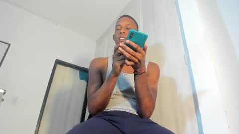 Snapshot of bran_bigcockxx chatting on July 14, 7:19 pm bran_bigcockxx online show from July 14, 7:19 pm