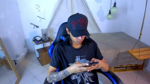 B R A N D online show from April 18, 2:48 am