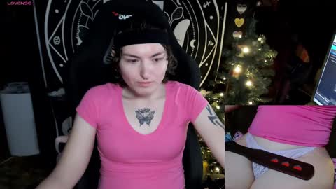 Snapshot of brandiwrld999 chatting on December 20, 6:45 pm BrandiWRLD999 online show from December 20, 6:45 pm