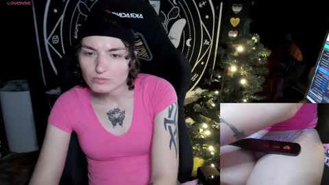 Snapshot of brandiwrld999 chatting on December 21, 12:20 am BrandiWRLD999 online show from December 21, 12:20 am