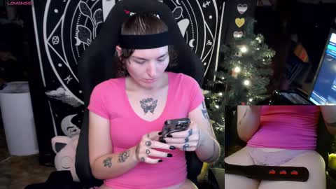 Snapshot of brandiwrld999 chatting on December 23, 6:16 pm BrandiWRLD999 online show from December 23, 6:16 pm