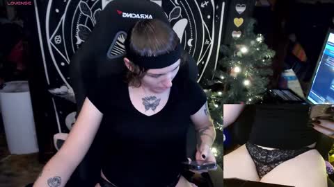 Snapshot of brandiwrld999 chatting on December 26, 8:00 pm BrandiWRLD999 online show from December 26, 8:00 pm