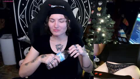 Snapshot of brandiwrld999 chatting on December 31, 9:50 pm BrandiWRLD999 online show from December 31, 9:50 pm