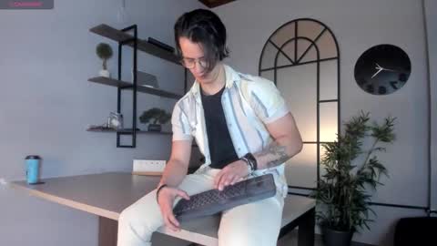 brandon_starkk online show from March 28, 11:43 am