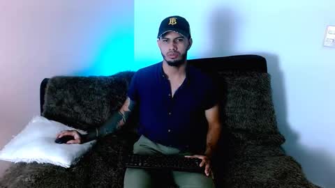 Snapshot of brandondark_ chatting on November 18, 9:08 pm brandondark_ online show from November 18, 9:08 pm