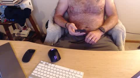 Snapshot of brandondot chatting on January 7, 2:41 pm brandondot online show from January 7, 2:41 pm