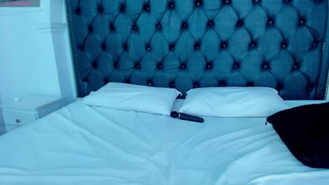 I am your sweet whore online show from February 17, 11:20 pm