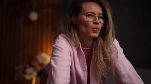 Alex online show from November 25, 5:29 am