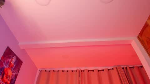   online show from April 15, 7:59 am