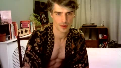 Snapshot of bratdownunder chatting on February 16, 10:10 pm Bratdownunder online show from February 16, 10:10 pm