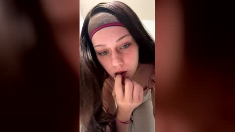 brattezz online show from April 3, 4:38 pm