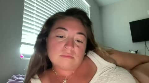 Snapshot of brattylittlelion chatting on May 29, 10:30 pm brattylittlelion online show from May 29, 10:30 pm