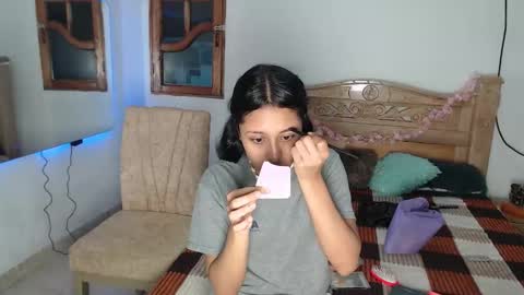 Snapshot of bratz_glloe chatting on January 14, 2:50 am bratz_glloe online show from January 14, 2:50 am