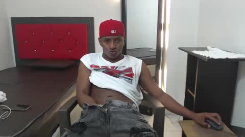 Snapshot of braulioth chatting on November 22, 2:10 am braulioth online show from November 22, 2:10 am