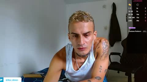 Snapshot of bray_hotboy chatting on June 7, 4:33 pm Bray Hotboy online show from June 7, 4:33 pm